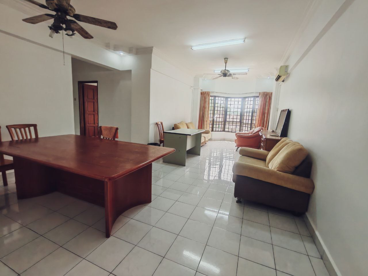 Condominium Dwi Mahkota