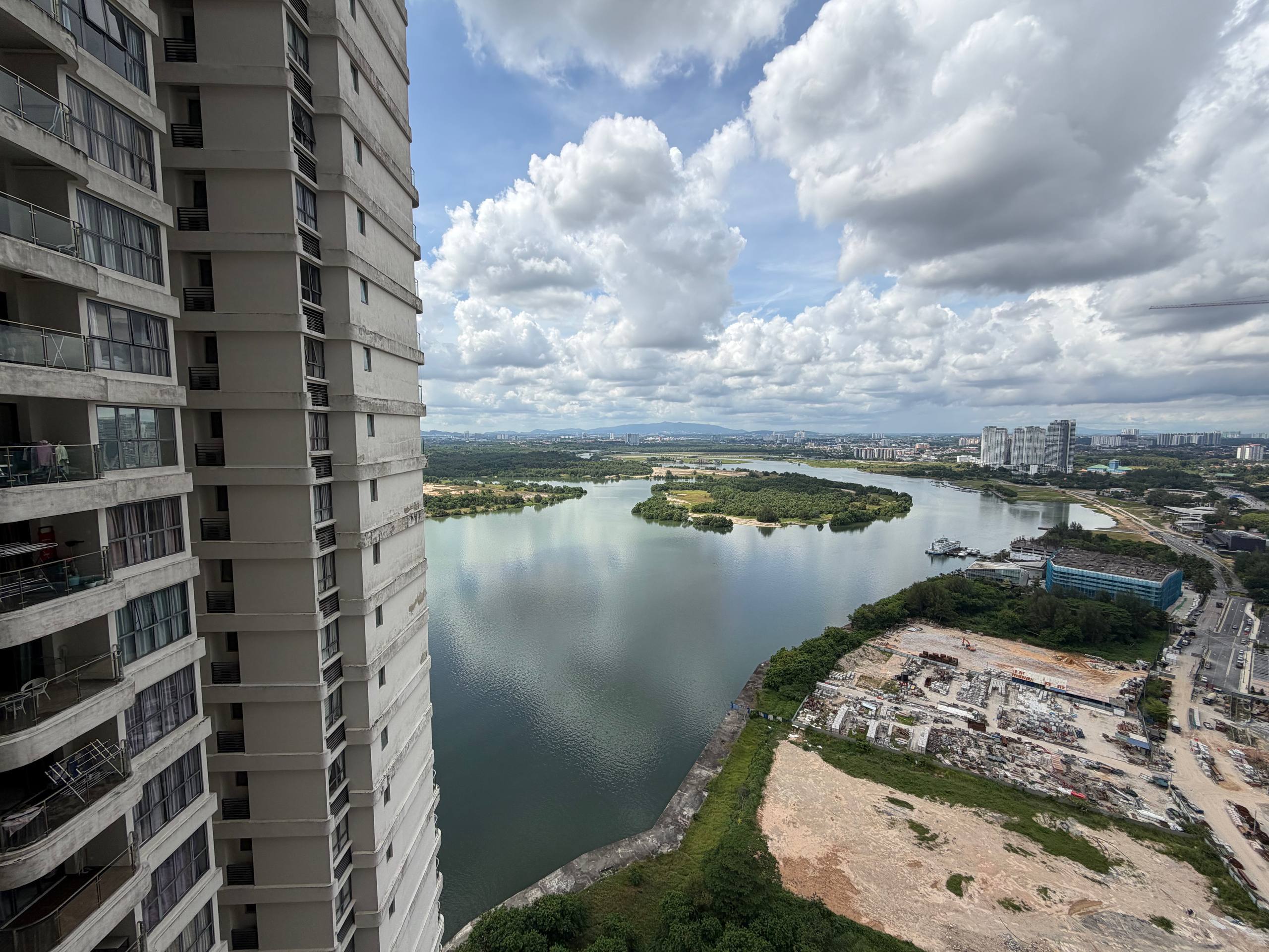 Condo Country Garden Danga Bay Royal Strand