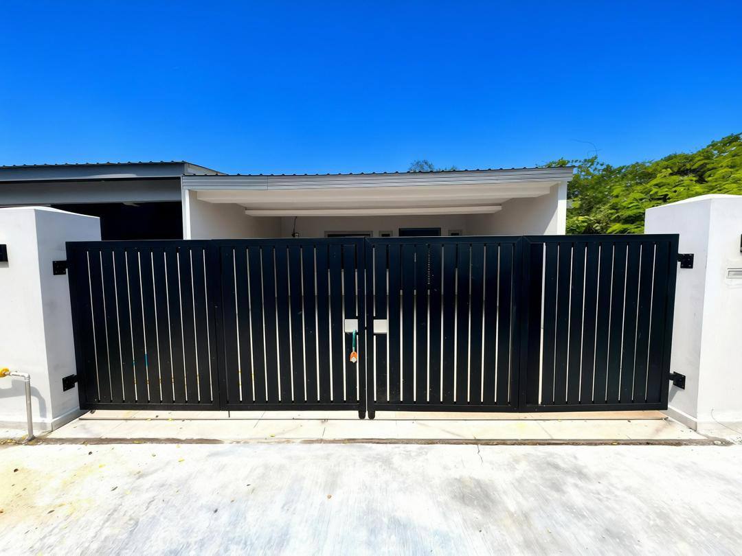 Single Storey Gelang Patah