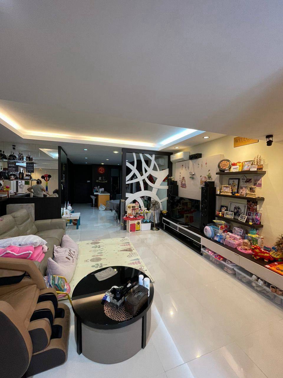 Double storey intermediate Setia Indah 11