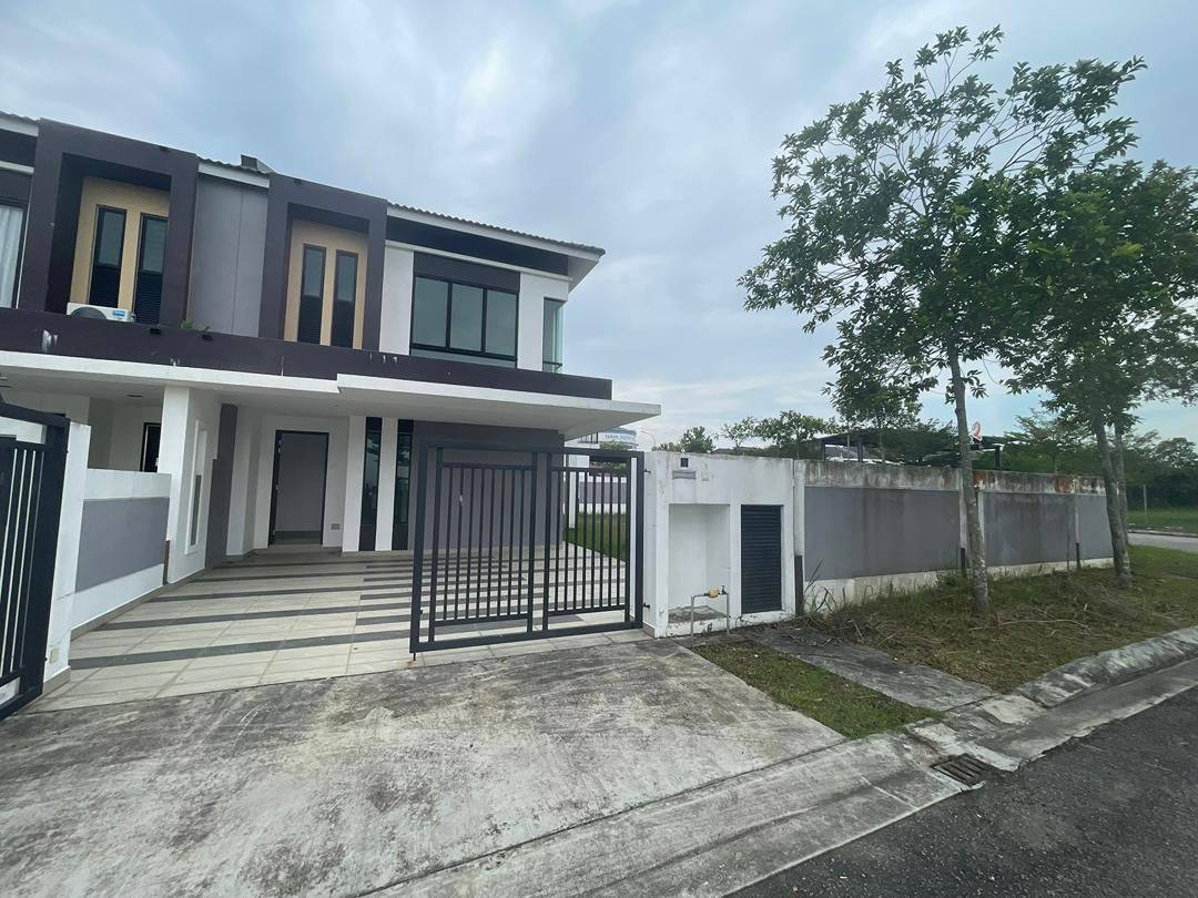 Double storey cluster corner Austin duta 2