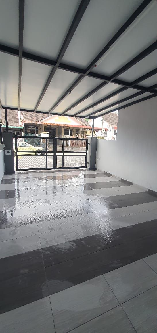 Double Storey Intermediate Taman Wawasan, Kelapa Sawit