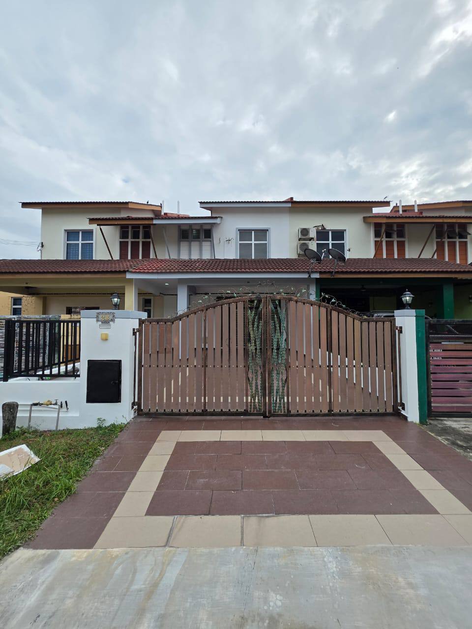 Double Storey Intermediate Nusantara Gelang Patah