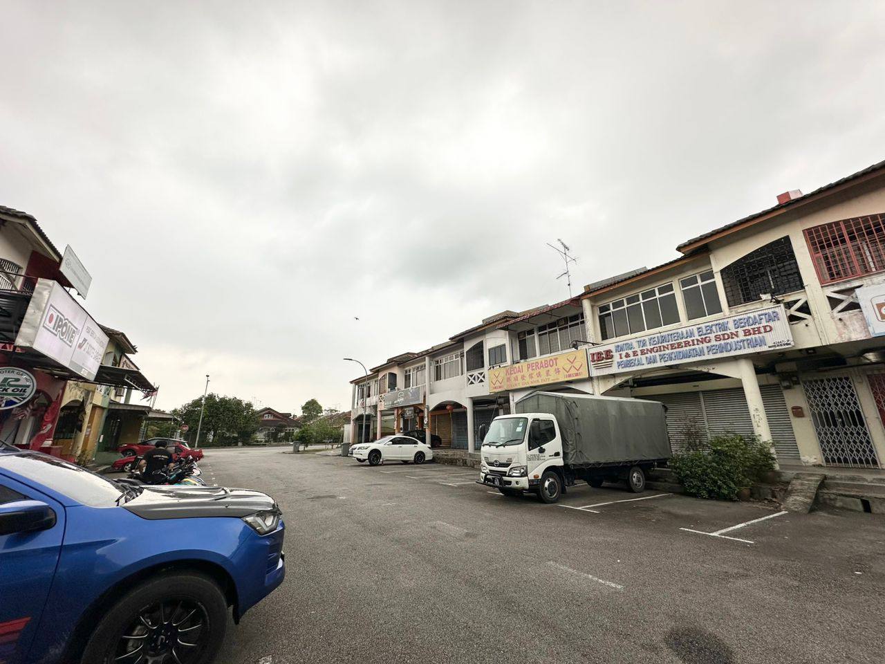 Double Storey Shop Lot Senai Utama 10