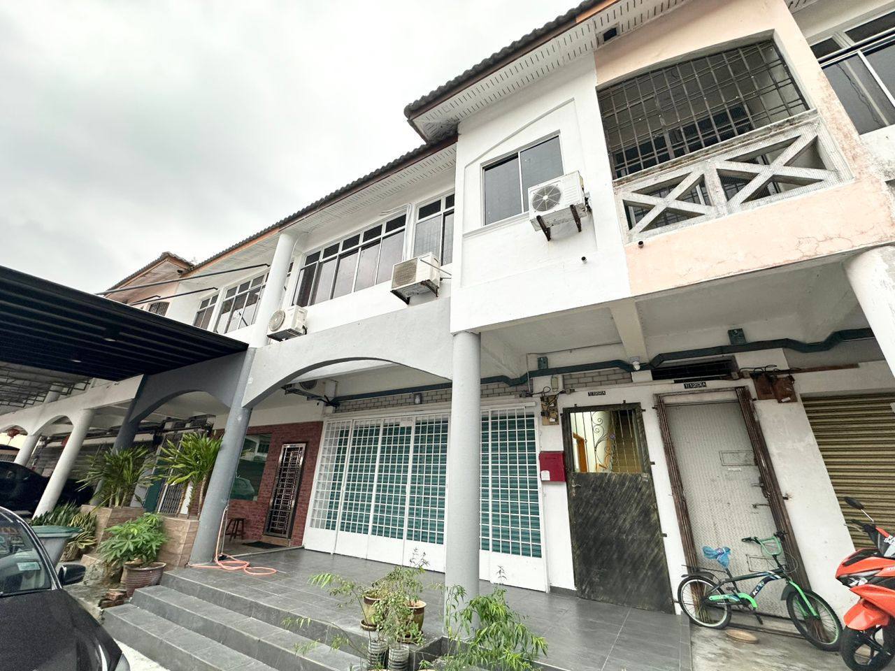 Double Storey Shop Lot Senai Utama 3