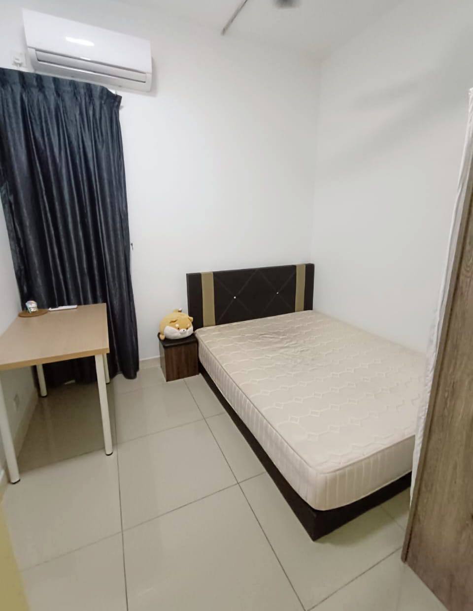 Service Apartment (Middle Floor) Greenfield Regency 5