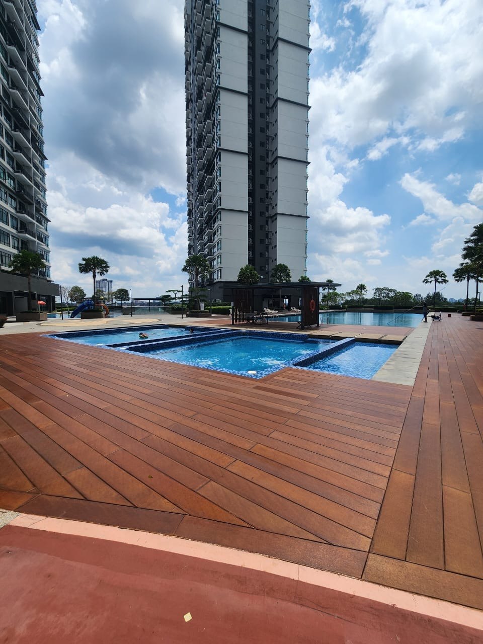 Studio Molek Regency 12