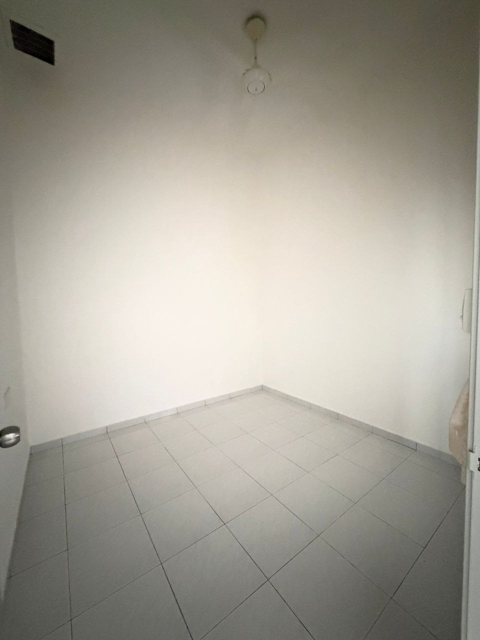 Double Storey Terrace (End Lot) Nusa Bayu 9