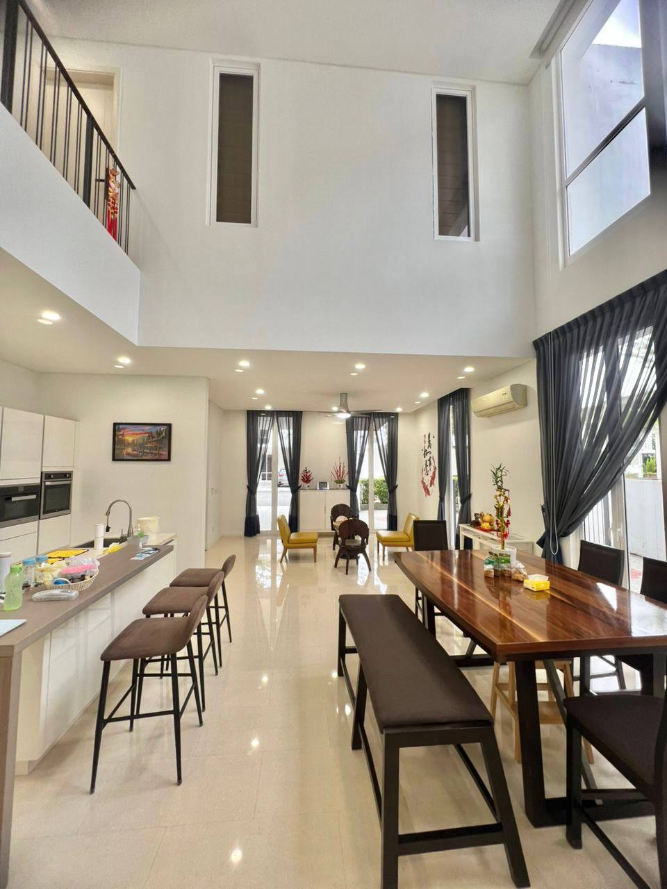 3 Storey Semi-D Emerald Bay 2