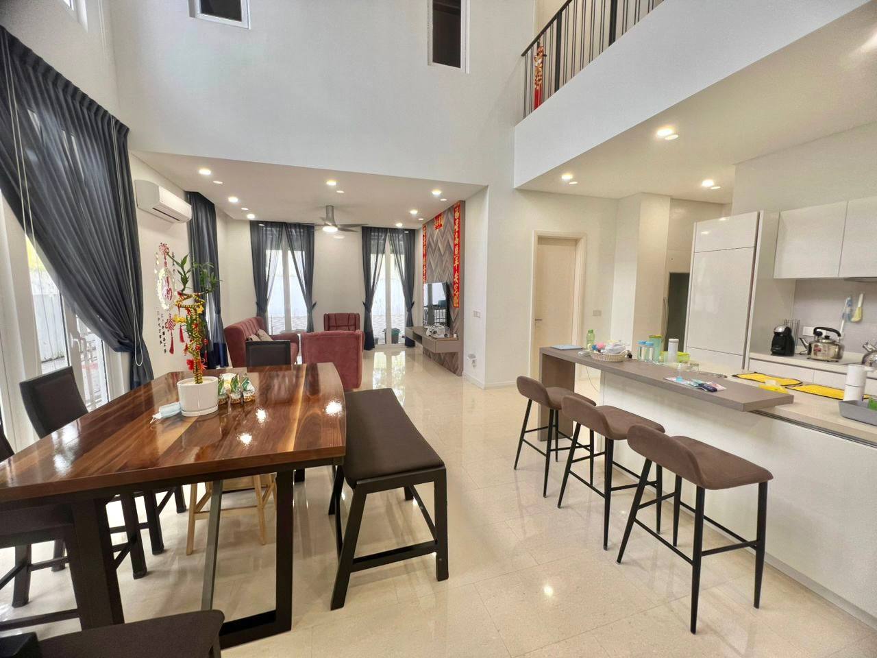 3 Storey Semi-D Emerald Bay 3