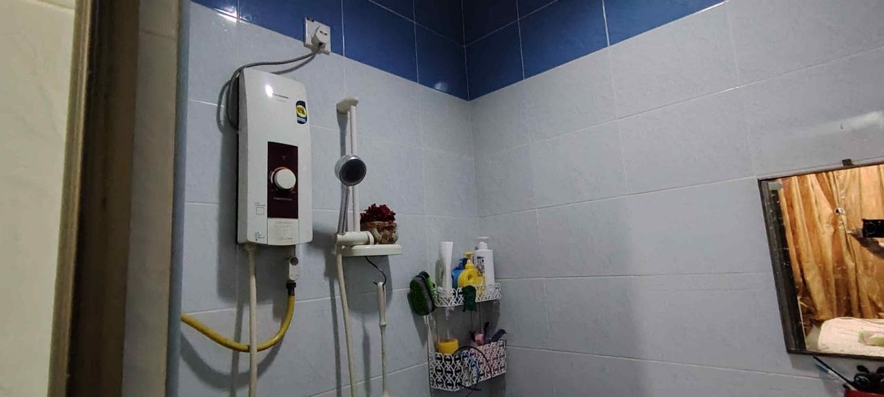 Single Storey Terrace Taman University 10