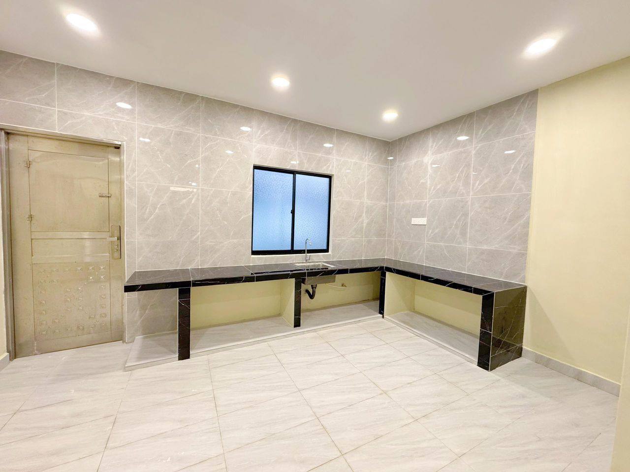 Double Storey Taman Timur 11