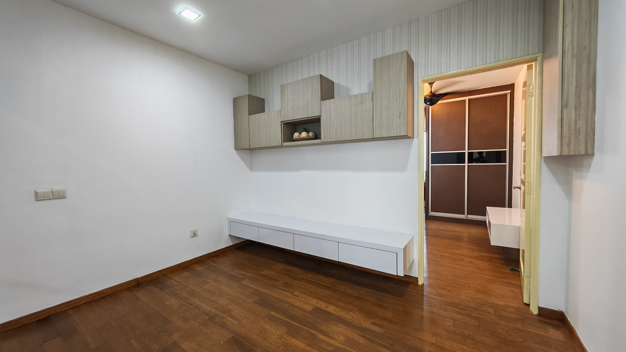 2.5 Storey Terrace Sutera Pulai 13