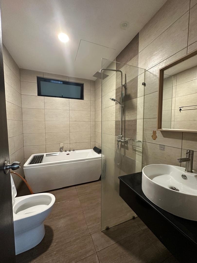 Studio Molek Regency 6