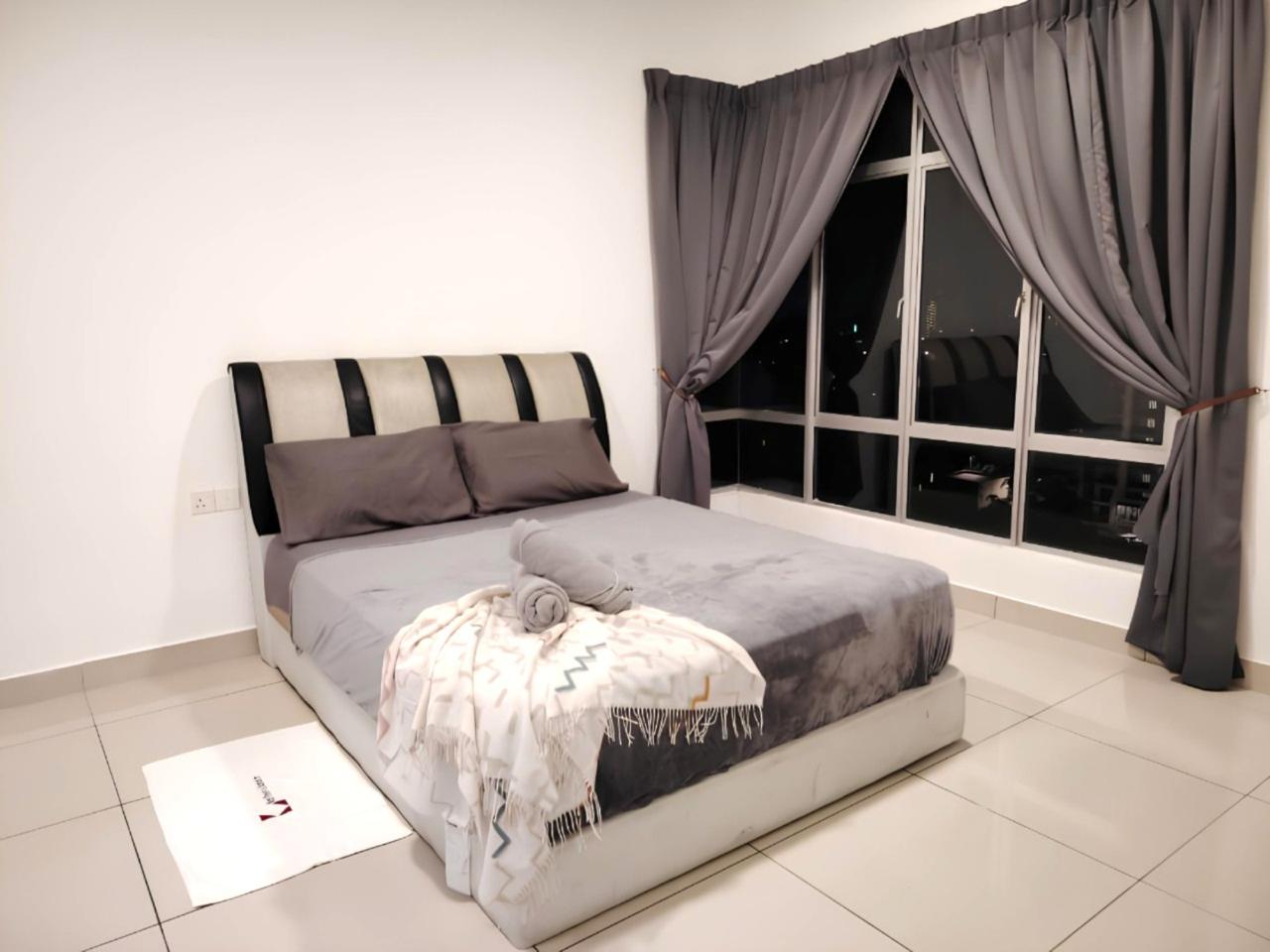 Condo Aliff Avenue 4