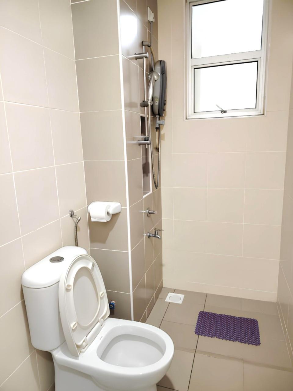 Condo Aliff Avenue 10