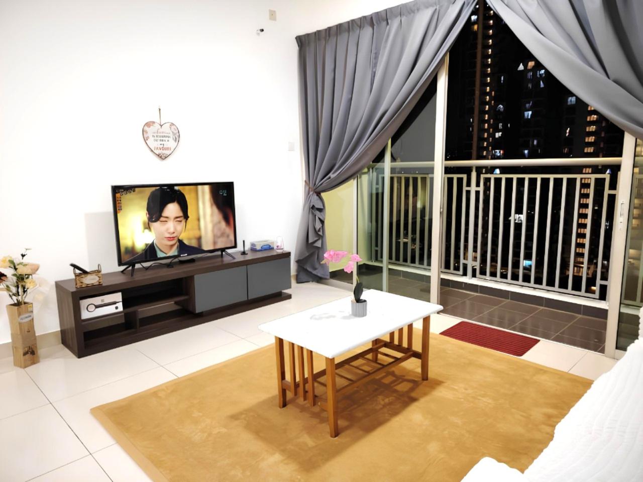 Condo Aliff Avenue 2