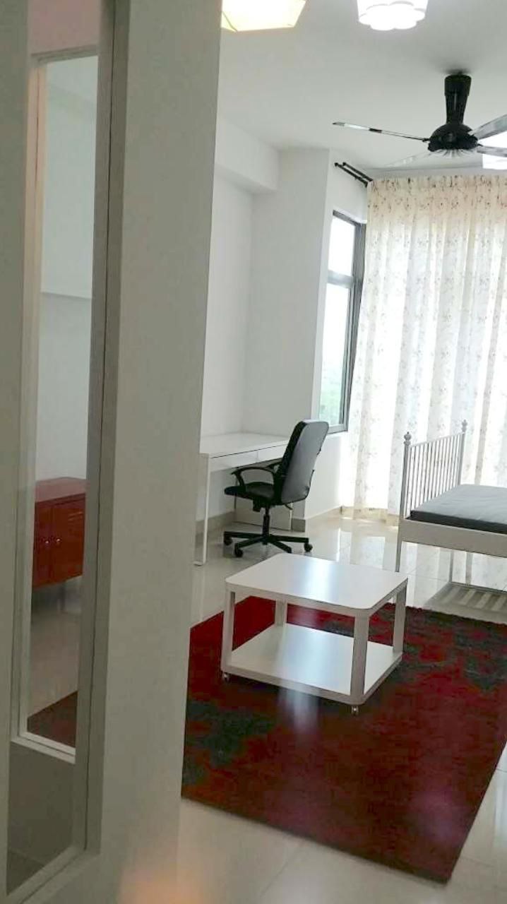 Studio PARC Regency 3