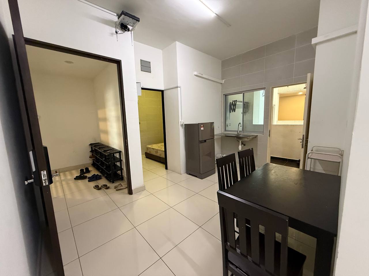 Intermediate / Middle Floor Sky Habitat 4