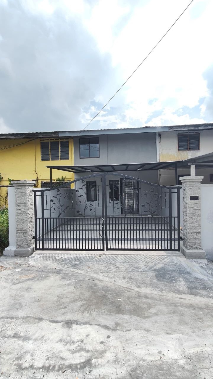 Double Storey Low Cost Taman Plentong 2