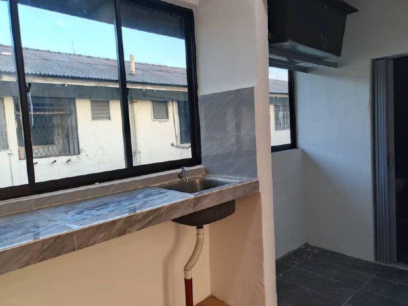 Flat Taman Ungku Tun Aminah 8