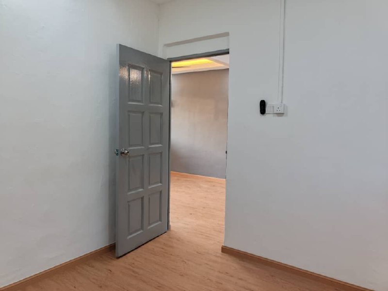 Flat Taman Ungku Tun Aminah – photo 1