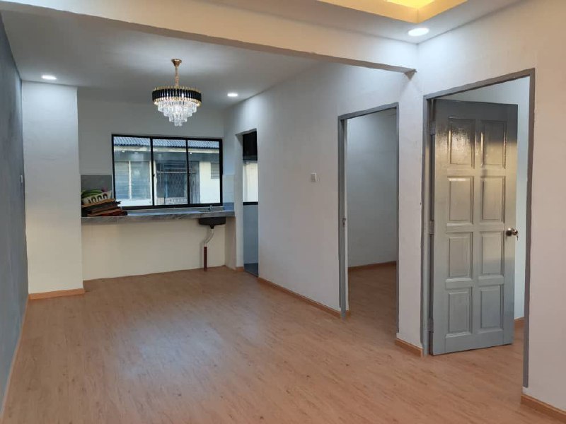 Flat Taman Ungku Tun Aminah 4