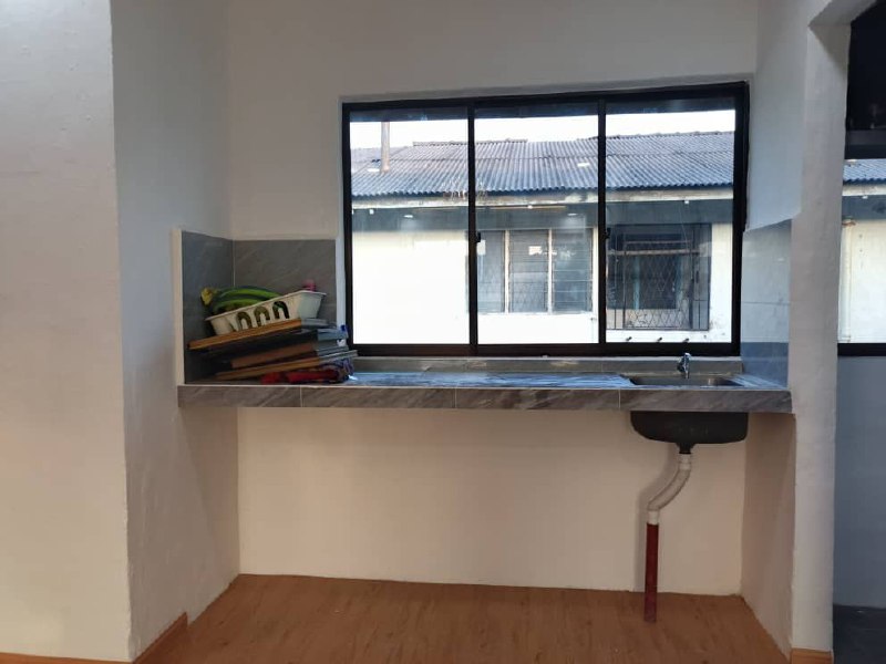 Flat Taman Ungku Tun Aminah 12