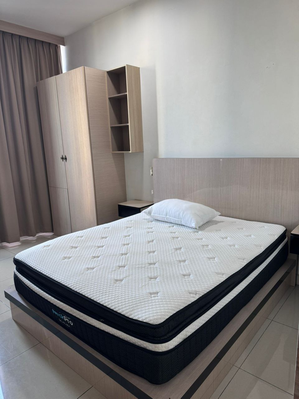 Studio Greenfield Regency 4
