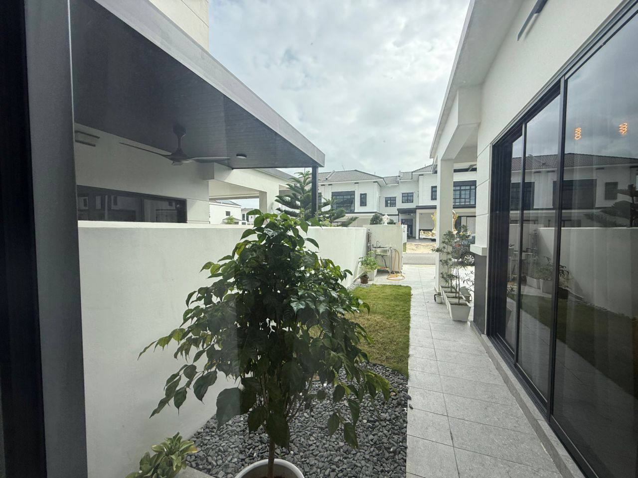2 Sty Terrace Taman Eco Botanic
