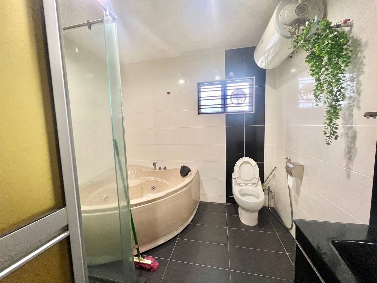 1.5 storey Jalan Pesona 9