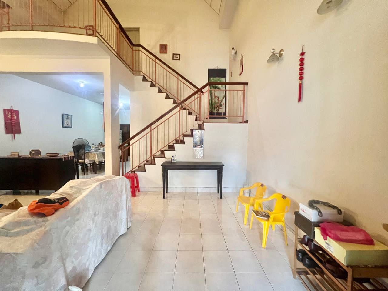 1.5 storey Jalan Pesona 2