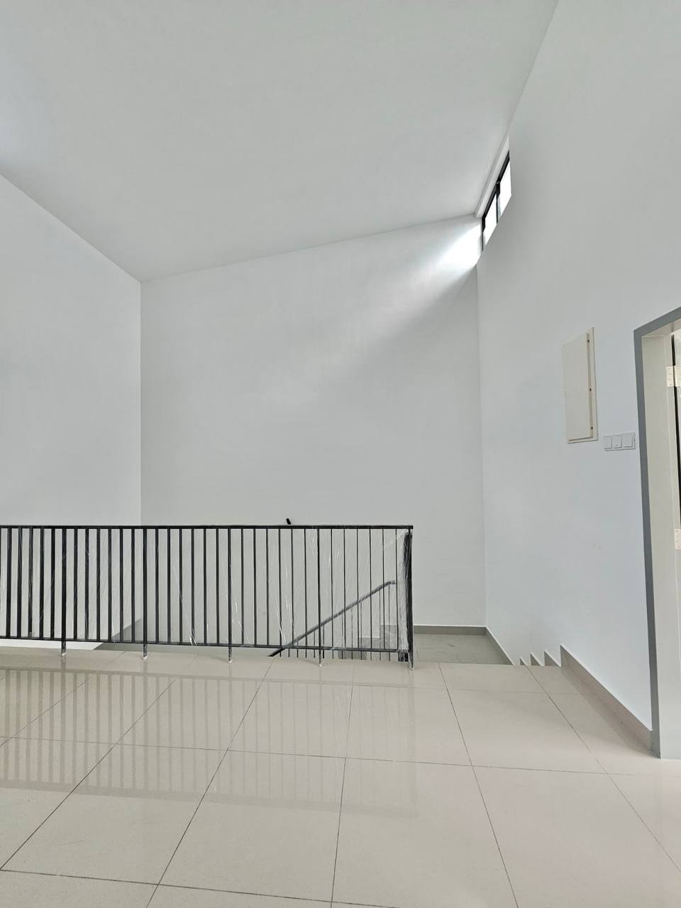 Double Storey @ Intermediate Molek 9