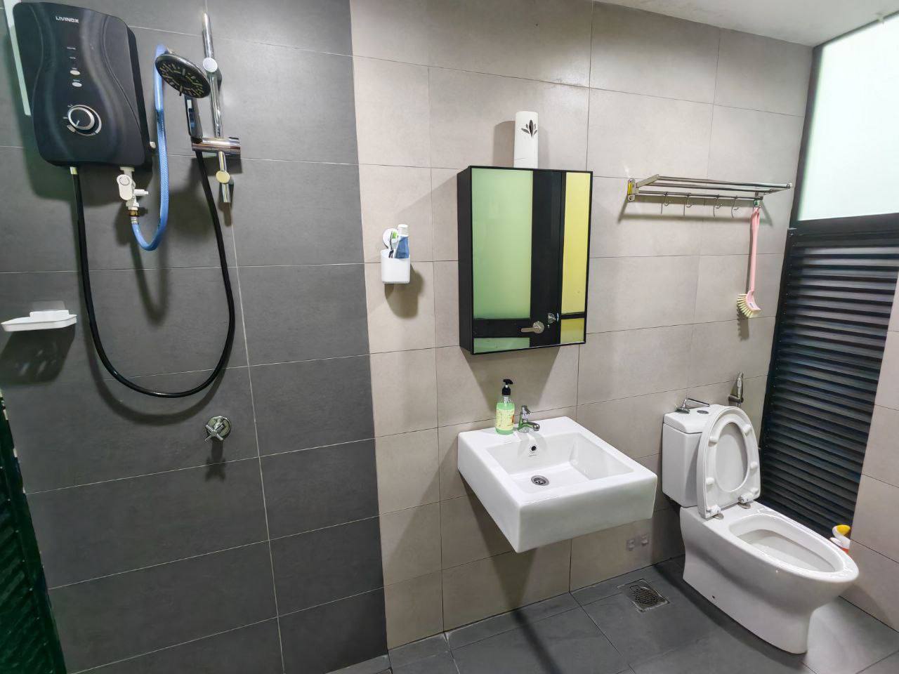 Double Storey Terrace House Bandar Seri Alam 9