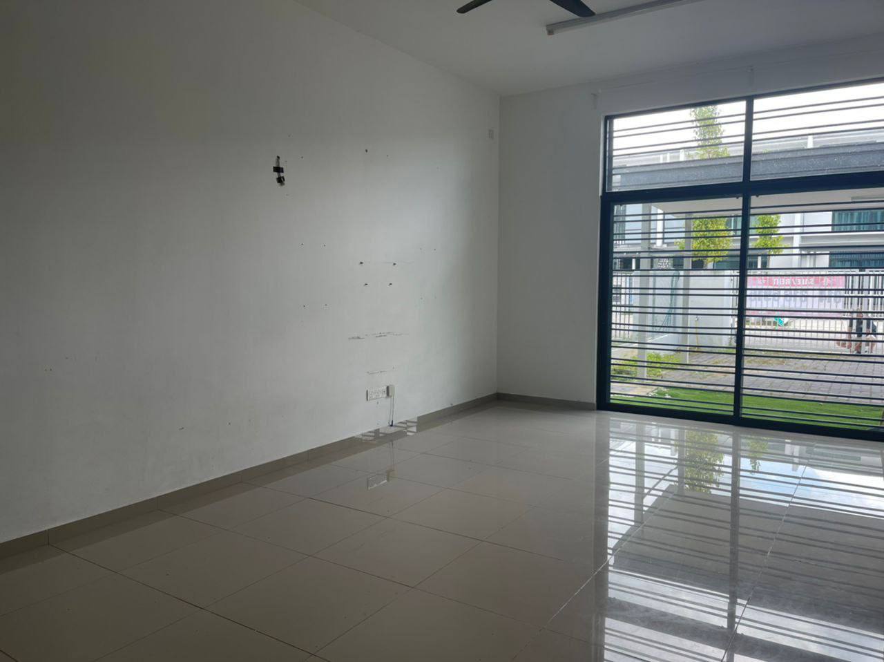 Double Storey Terrace House Bandar Seri Alam 3