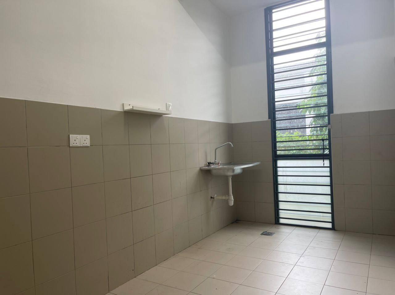 Double Storey Terrace House Bandar Seri Alam 4