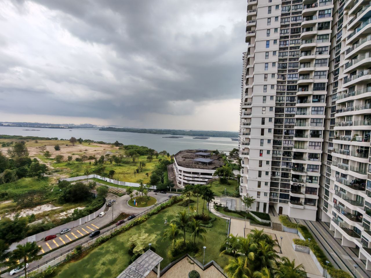 Condo Seaview Bay Point Country Garden Danga Bay