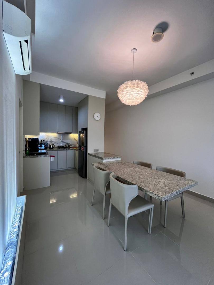 Condo Meridin Medini 5