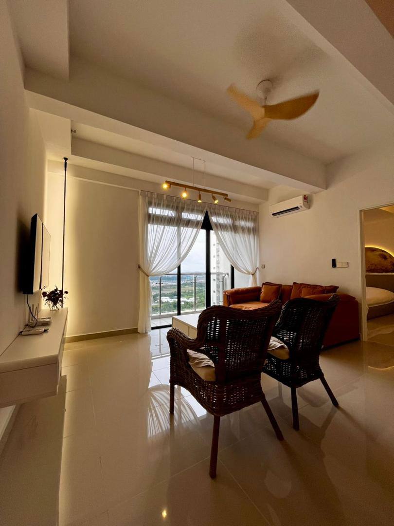 Condo Meridin Medini 2