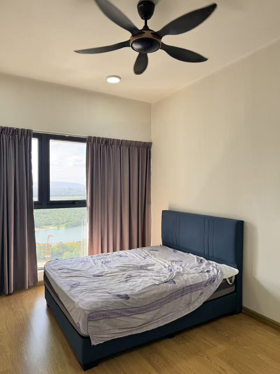 Condo Amberside Country Garden Danga Bay 2