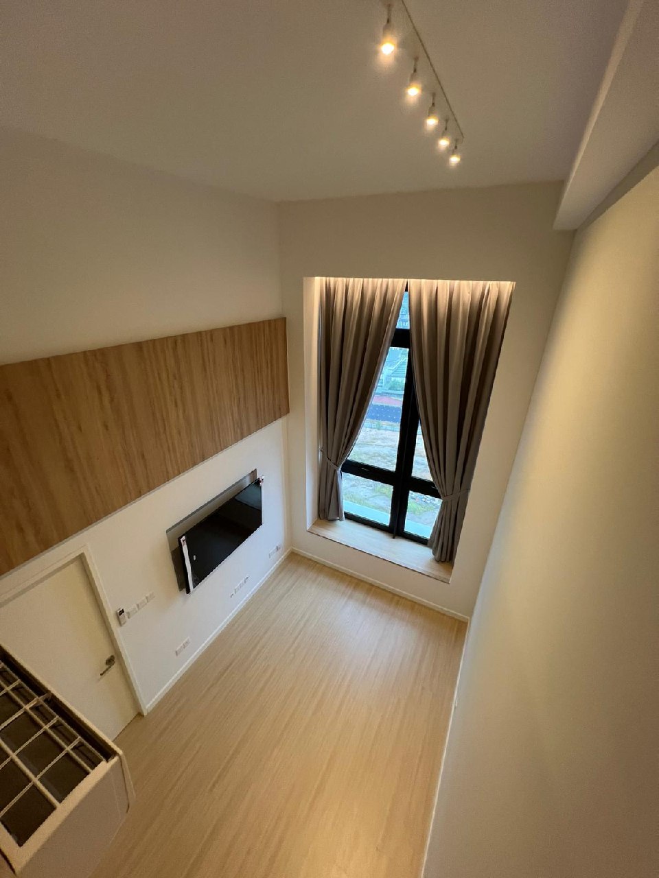 Loft Unit Jalan Medini Selatan 3 3