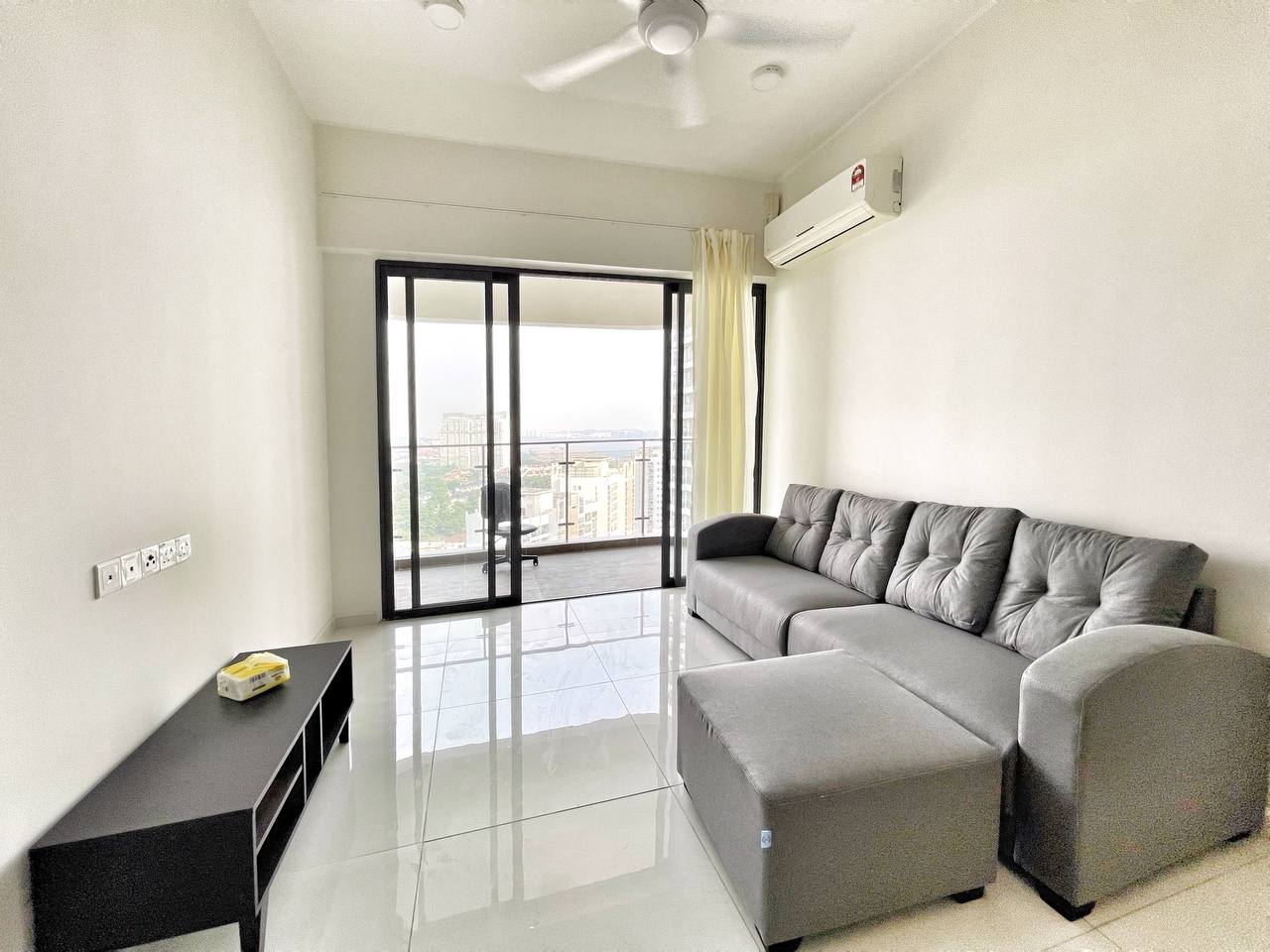 Condominium Country Garden Danga Bay – photo 1