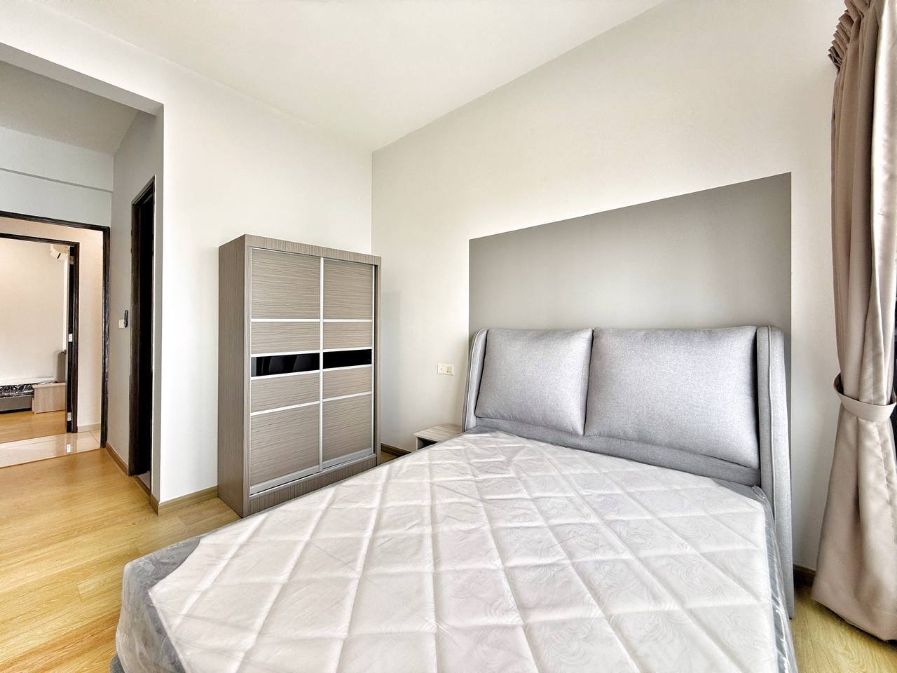 Condominium Country Garden Danga Bay 4