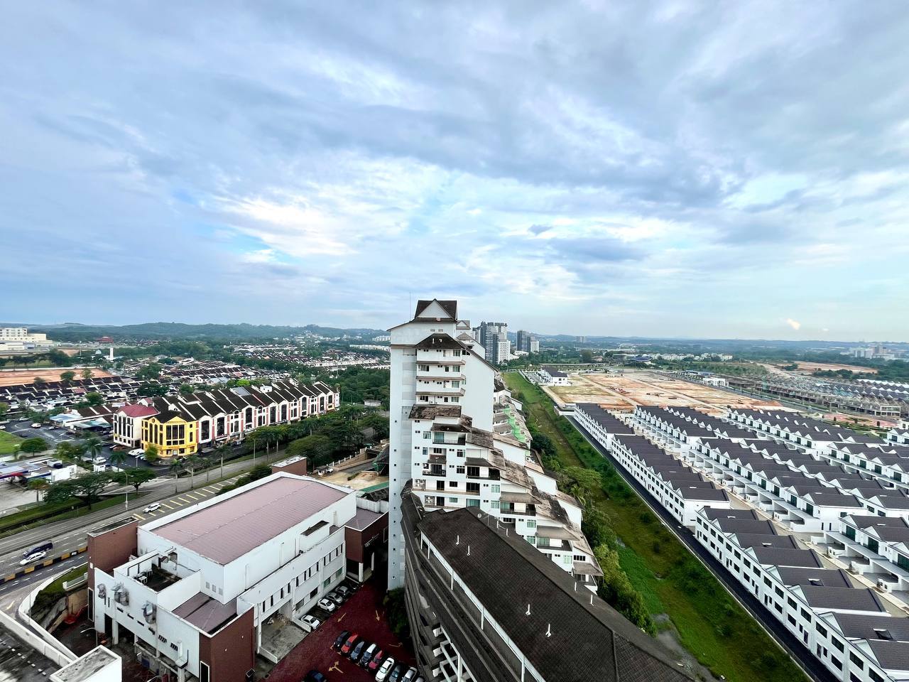 Service Apartment Bandar Seri Alam 11