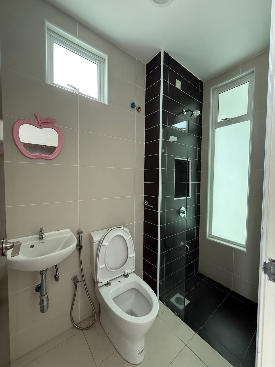 Three Storey Garden Link Endlot D'Lagoon Villa @ Taman Seri Austin 9