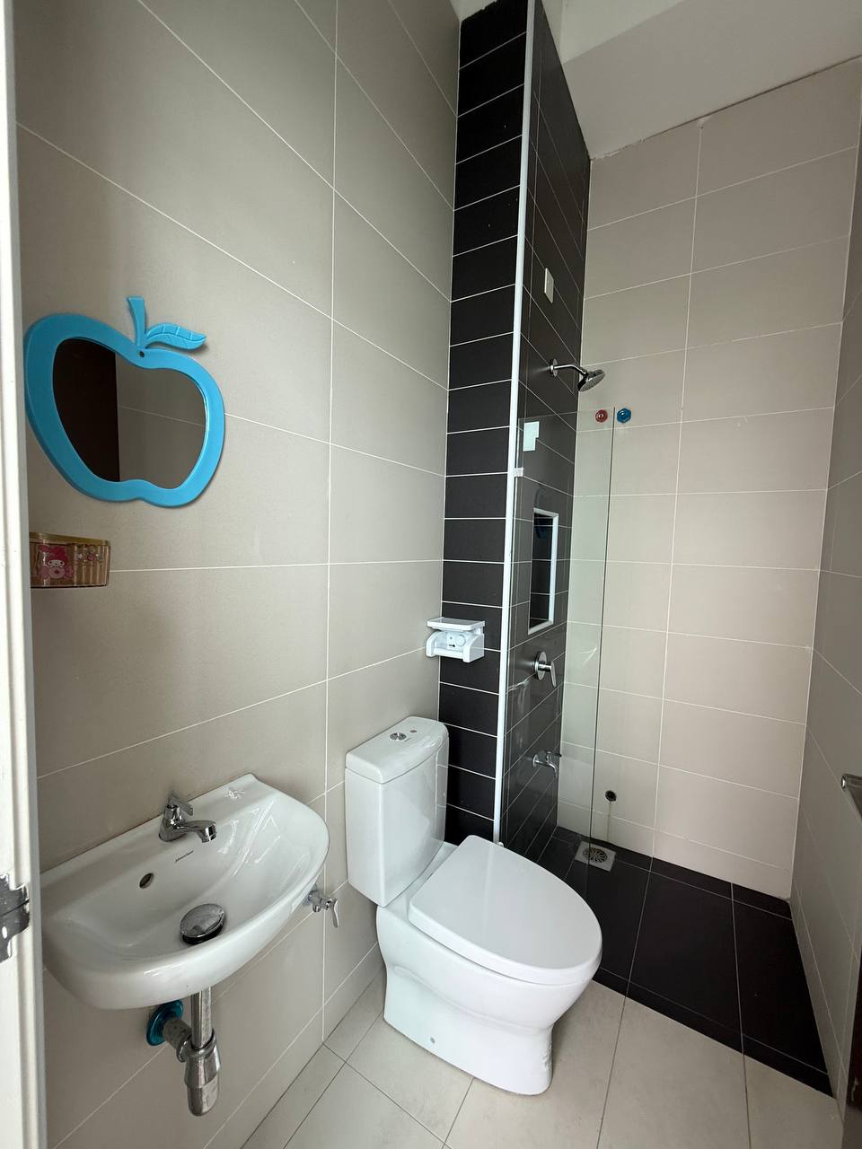 Three Storey Garden Link Endlot D'Lagoon Villa @ Taman Seri Austin 16