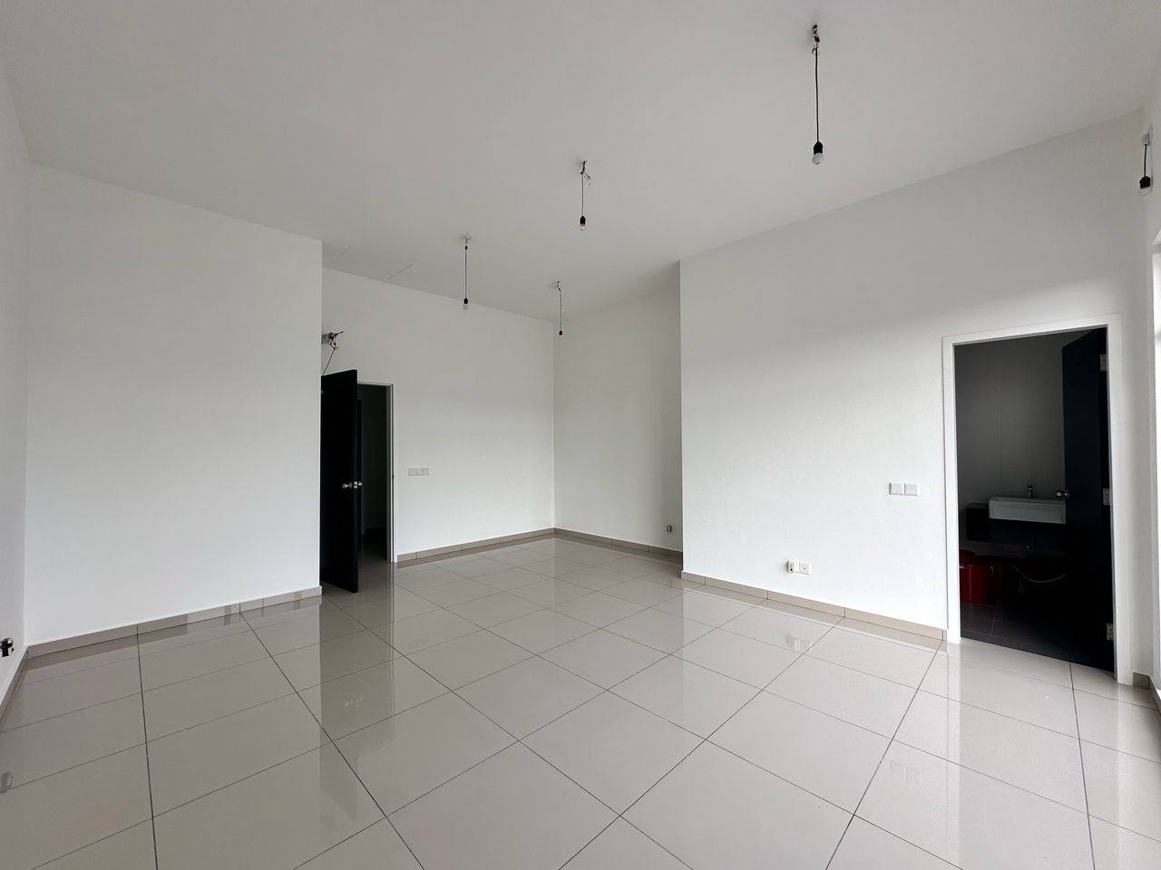 Double Storey Corner Eco Botanic 2