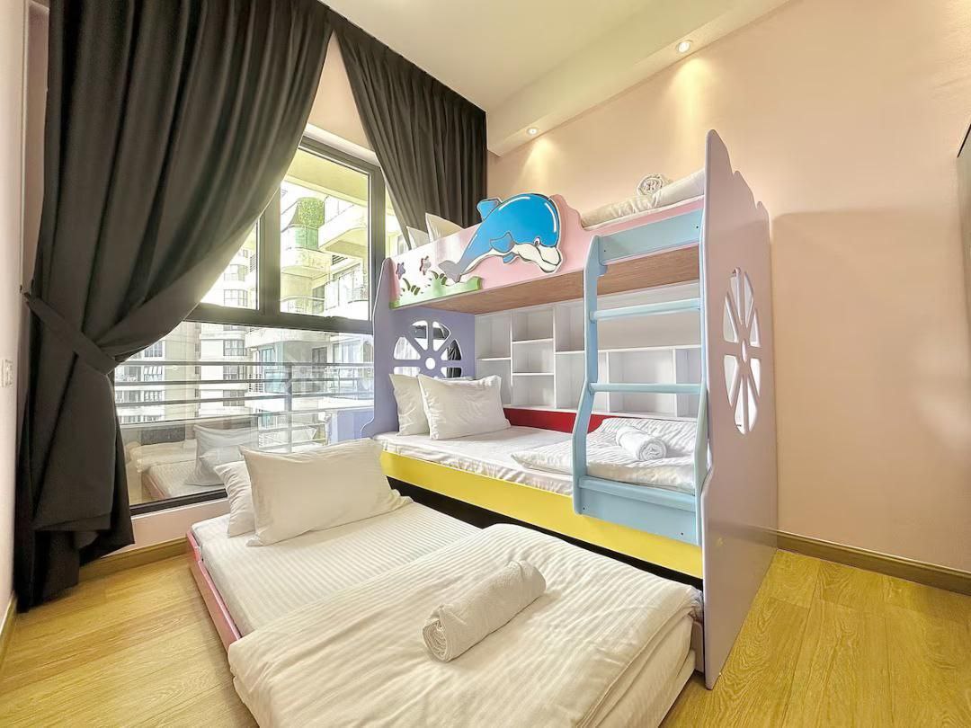 Condo Country Garden Danga Bay 10