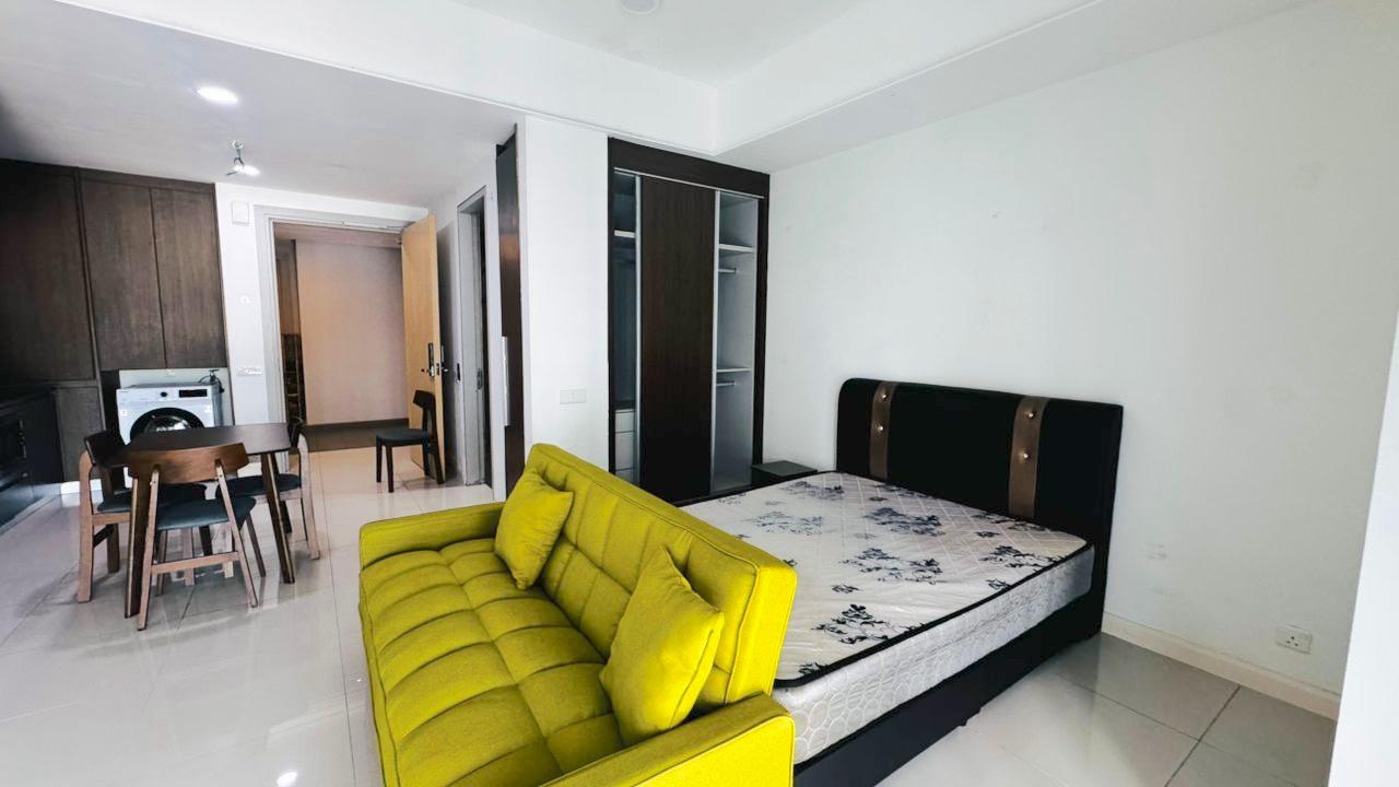 Studio Grand Medini 4