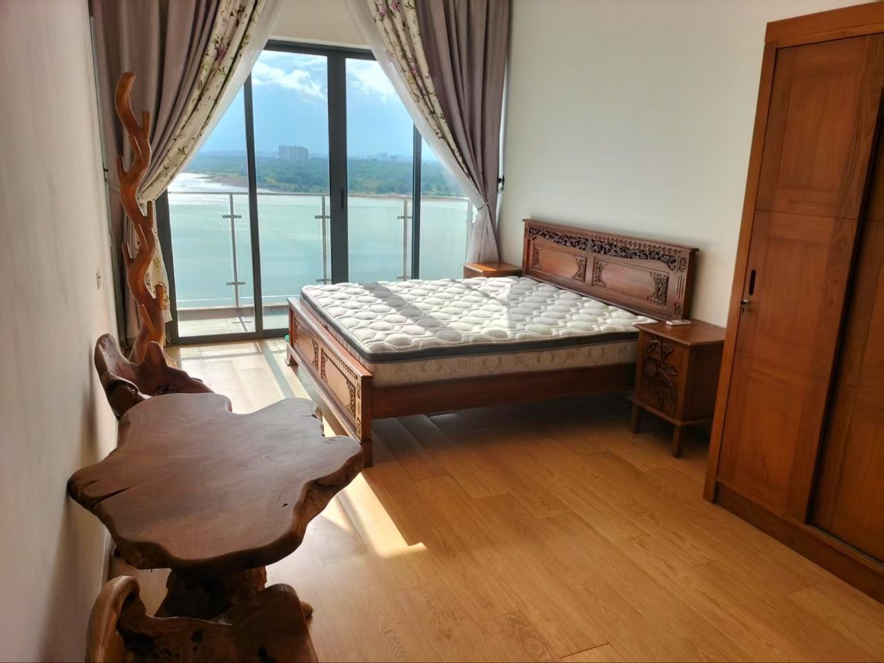 Condo Bay Laurel @ Country Garden Danga Bay 2